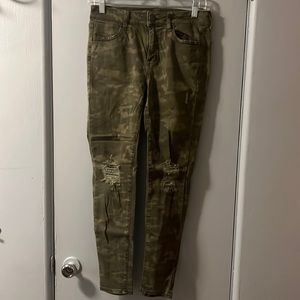 COPY - Camo American Eagle jeggings